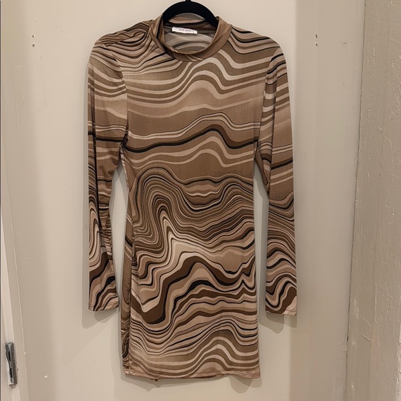 Labeye Pattern Dress - Picture 1 of 3